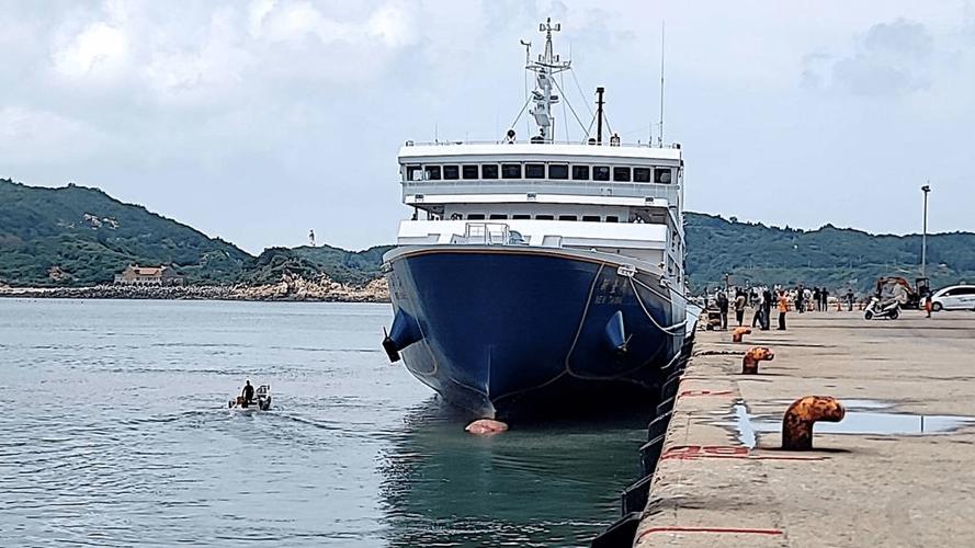 台媒:马祖发生撞船意外,轮船出港撞沉拖船,78名乘客