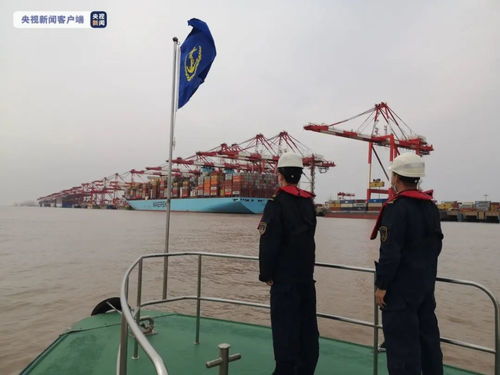 浦东封控首日 金融人连夜返岗,一住8天 保安码农厨师帮送货,私家车支援 18个热点问题有答案了